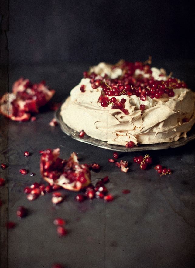 currantpavlova-1